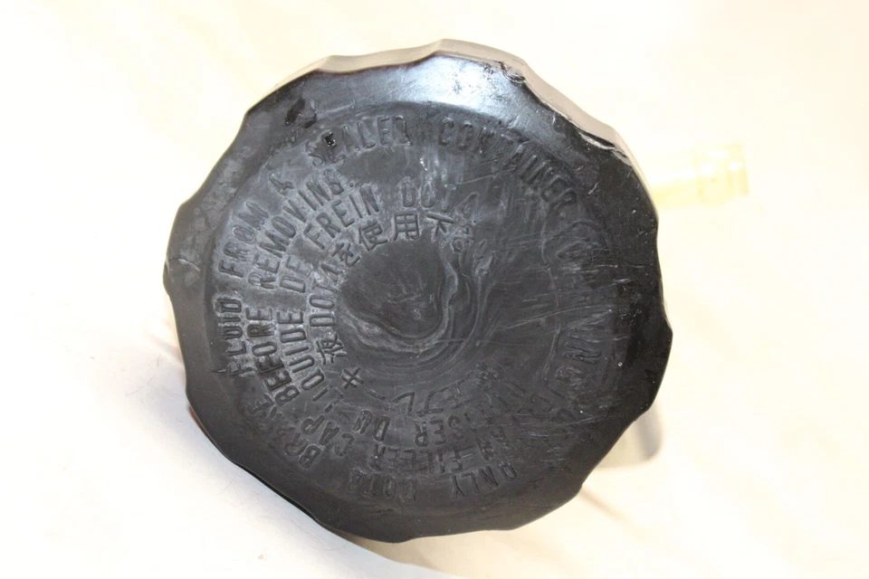 2003 SUZUKI SV650S OEM REAR BRAKE MASTER FLUID RESERVOIR TANK BOTTLE - Image 3 of 4