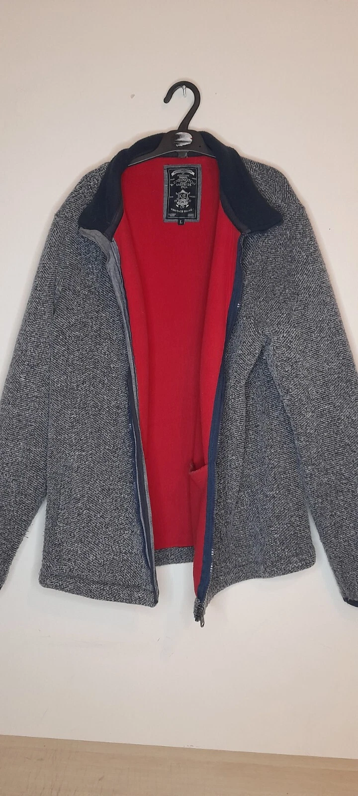 Retro Surfer Fluffy Borg Full Zip Fleece Grey with red lining Size L