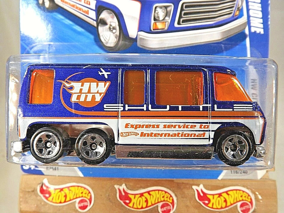 2010 Hot Wheels #116 HW City Works 8/10 GMC MOTORHOME Blue w/Chrome 5 Sp Variant - Image 2 of 4