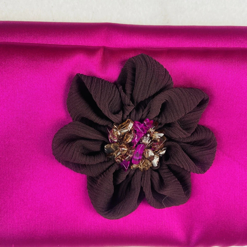 Bolso de Mano AVON Rosa Satinado Plegable Marrón Flor Gema Acento Pequeño Accesorio Foto 2 de 4