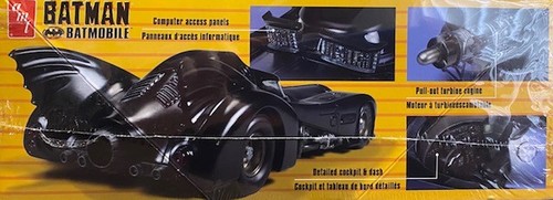 "BATMAN" Batmobile with Resin Batman figure - Picture 3 of 4