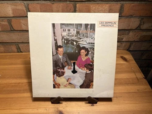 LP Led Zeppelin Presence UK SSK59402  First Pressing with Inner Vinyl VG A1/B1
