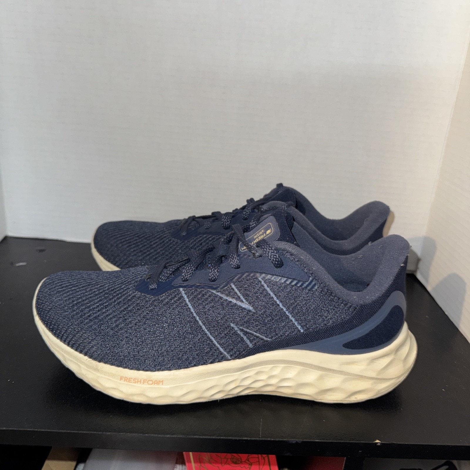 New Balance Fresh Foam Arishi V4 Men 8.5/ Women 10 Running Shoes MARISAN4 Blue thumbnail 3