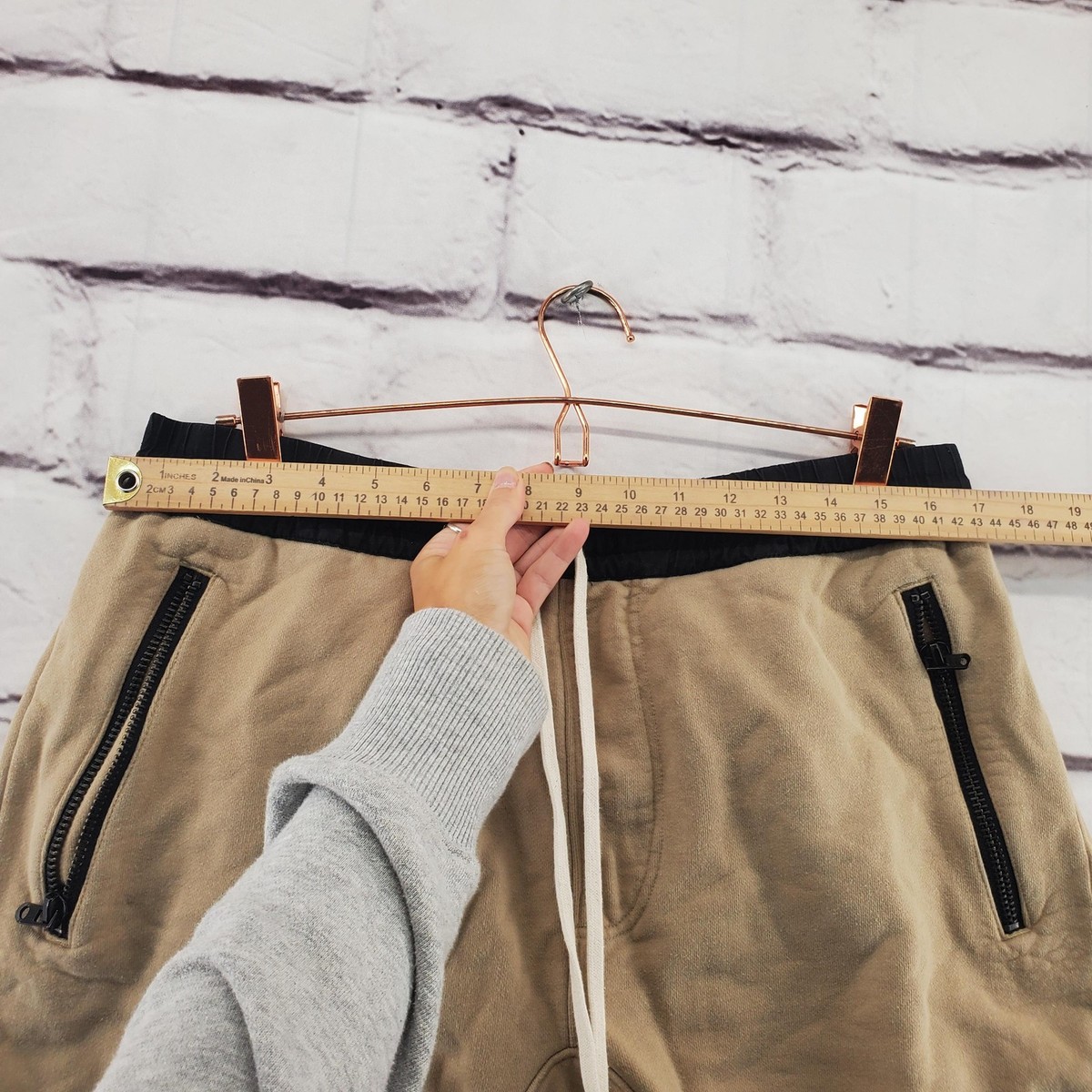 FOG Fear of God Essentials Shorts Mens Large Khaki Sweat Zip