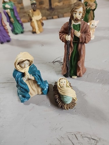 Christmas Fantasy Village 9 Piece Nativity Set Holiday Decor The Whole Family - Picture 7 of 8