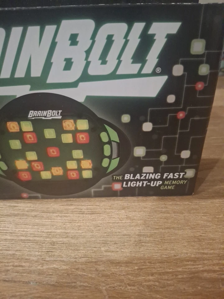 Brain Bolt Electronic Game - Memory Game BRAND NEW Genius Gift Kids Teens Men - Image 2 of 4
