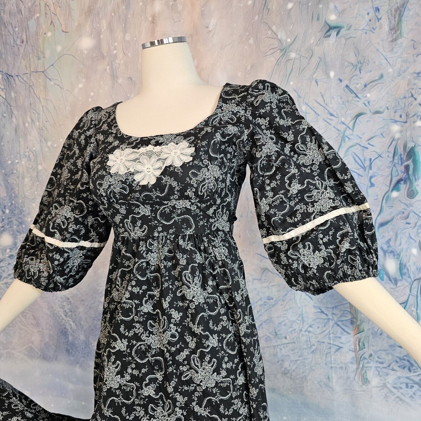 Vintage 1970s Prairie Dress Black White Floral Gu… - image 4
