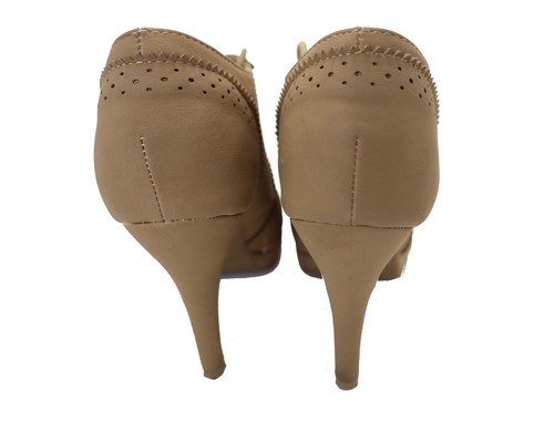 Women's Top Moda Beige 4"in High Heel Closed Toe Ankle Platform Shoes Size 6 - Picture 4 of 9
