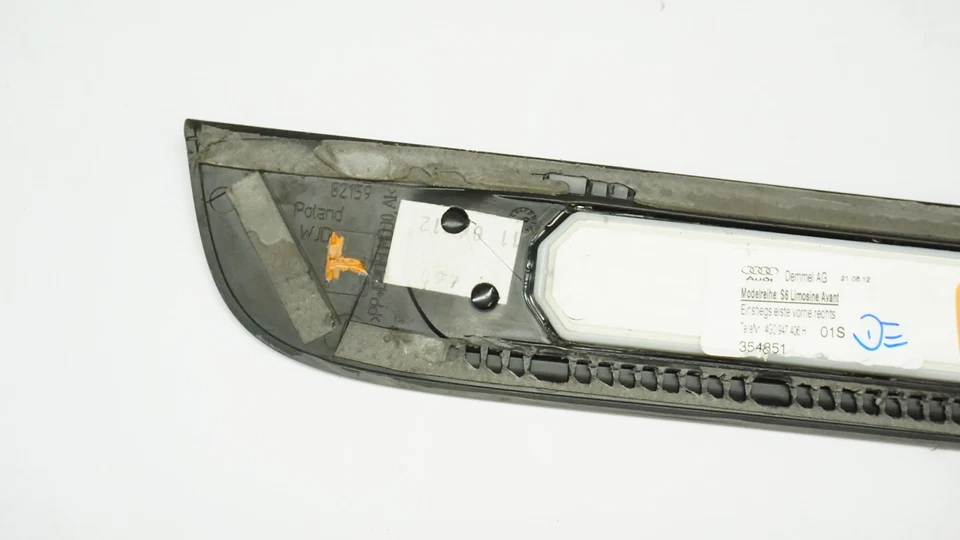 13-18 AUDI S6 guarnição de soleira de porta frontal iluminada para passageiros 4G0947406H - Imagem 4 de 4