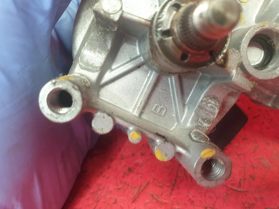 VOLKSWAGEN PASSAT CC LIMPIAPARABRISAS MOTOR DELANTERO 2013 4 PUERTAS CUPÉ Foto 3 de 4