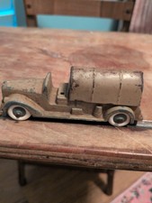 VINTAGE TOOTSIETOY TRUCK W/DRIVER 4634 - 4 3/8"- PARTS OR RESTORATION