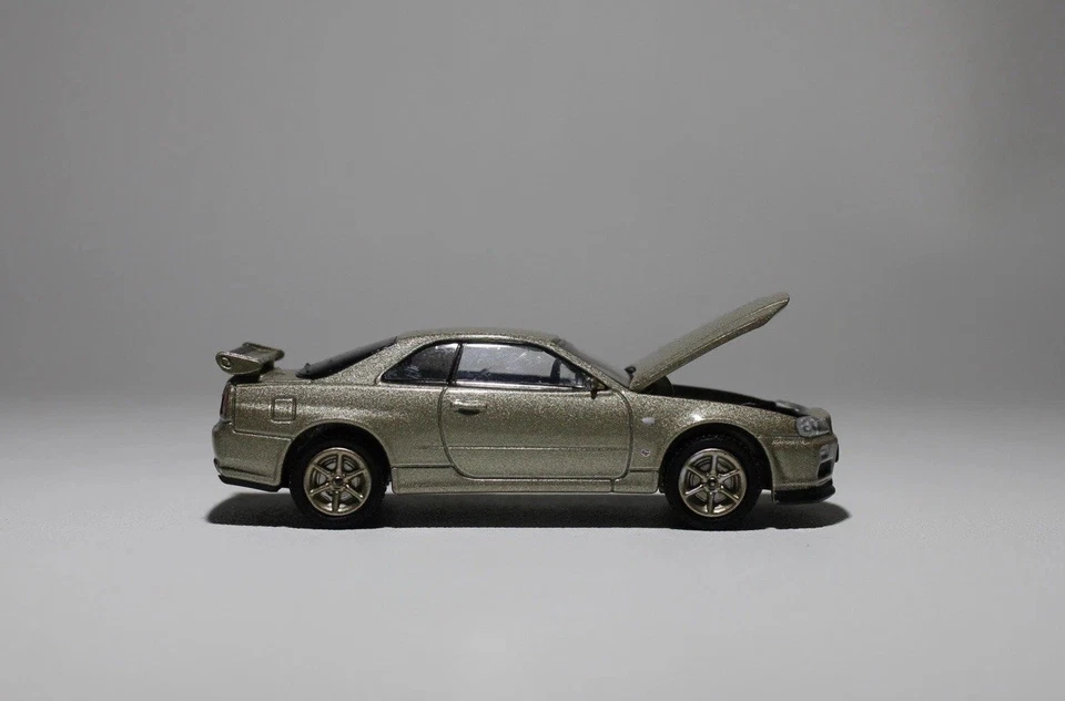 Greenlight 1/64 - Tokyo Torque Series 1 2001 Nissan Skyline GT-R Foto 4 de 4
