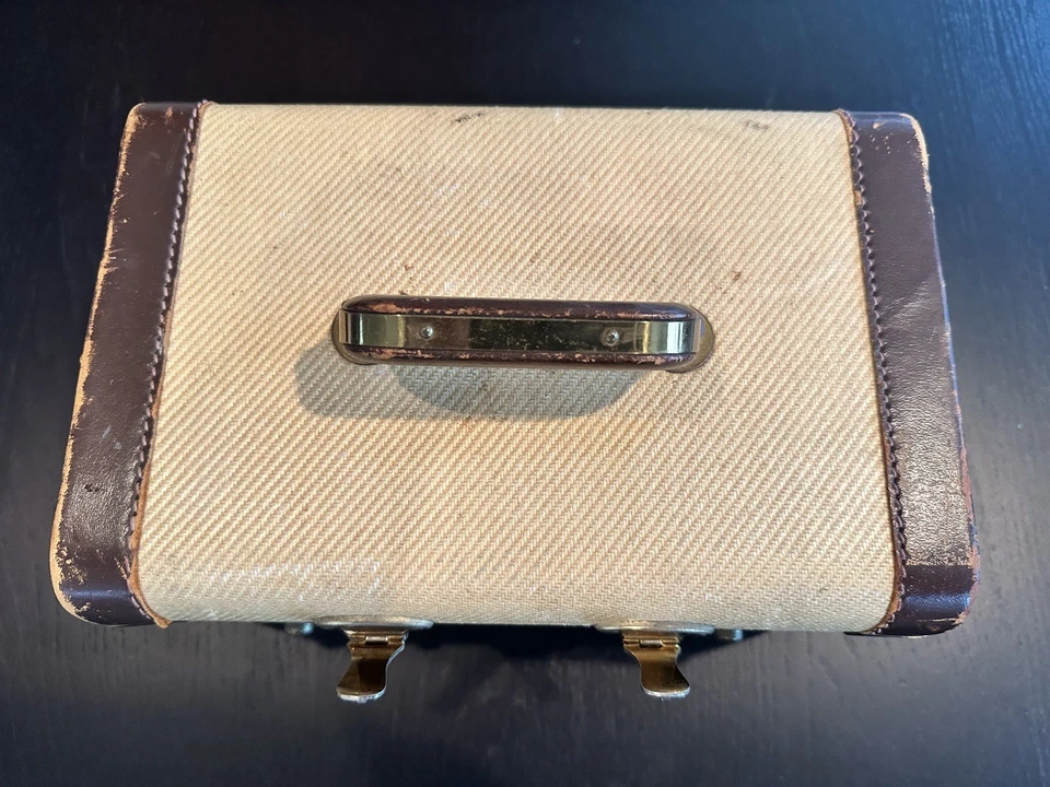 Vintage Luggage Train Travel Small Suitcase 40-50’s - Retro and needs some TLC - Image 3 of 4