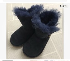 Kids UGG classic II toddler size 6