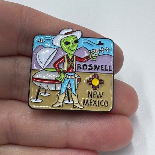Roswell New Mexico Alien Cowboy UFO Lapel Pin Enamel Souvenir Tourist