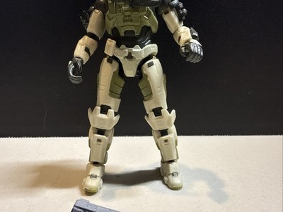 World of Halo Infinite Mantis Spartan Eva Pilot 4