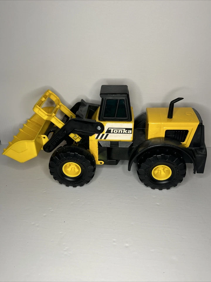 Tonka - Steel Classics - Front End Loader Metal And Plastic 2020 Version Toy - Image 2 of 4