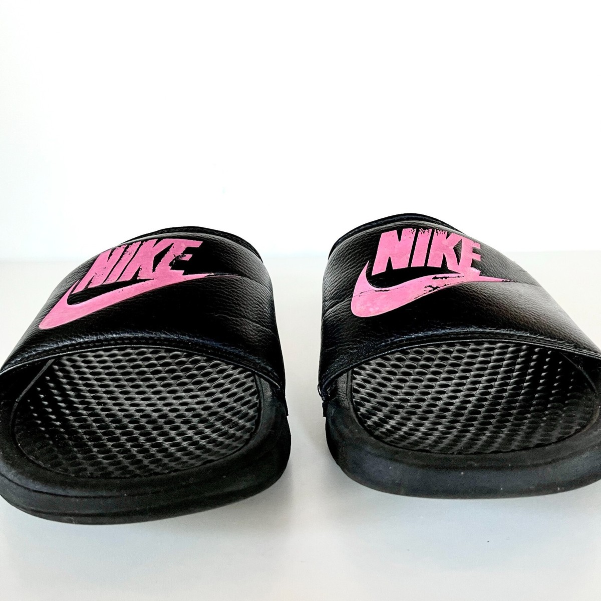 nike slippers different colors