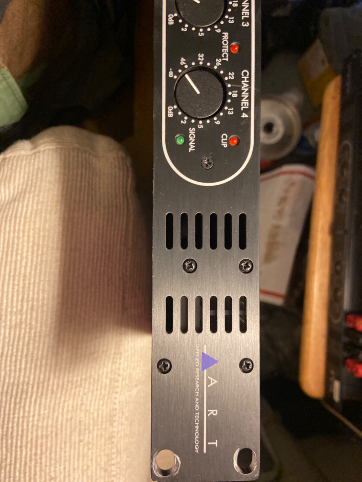 ART SLA4 4Channel 140 Watts Per Channel Audio Power Amplifier 10 Hz