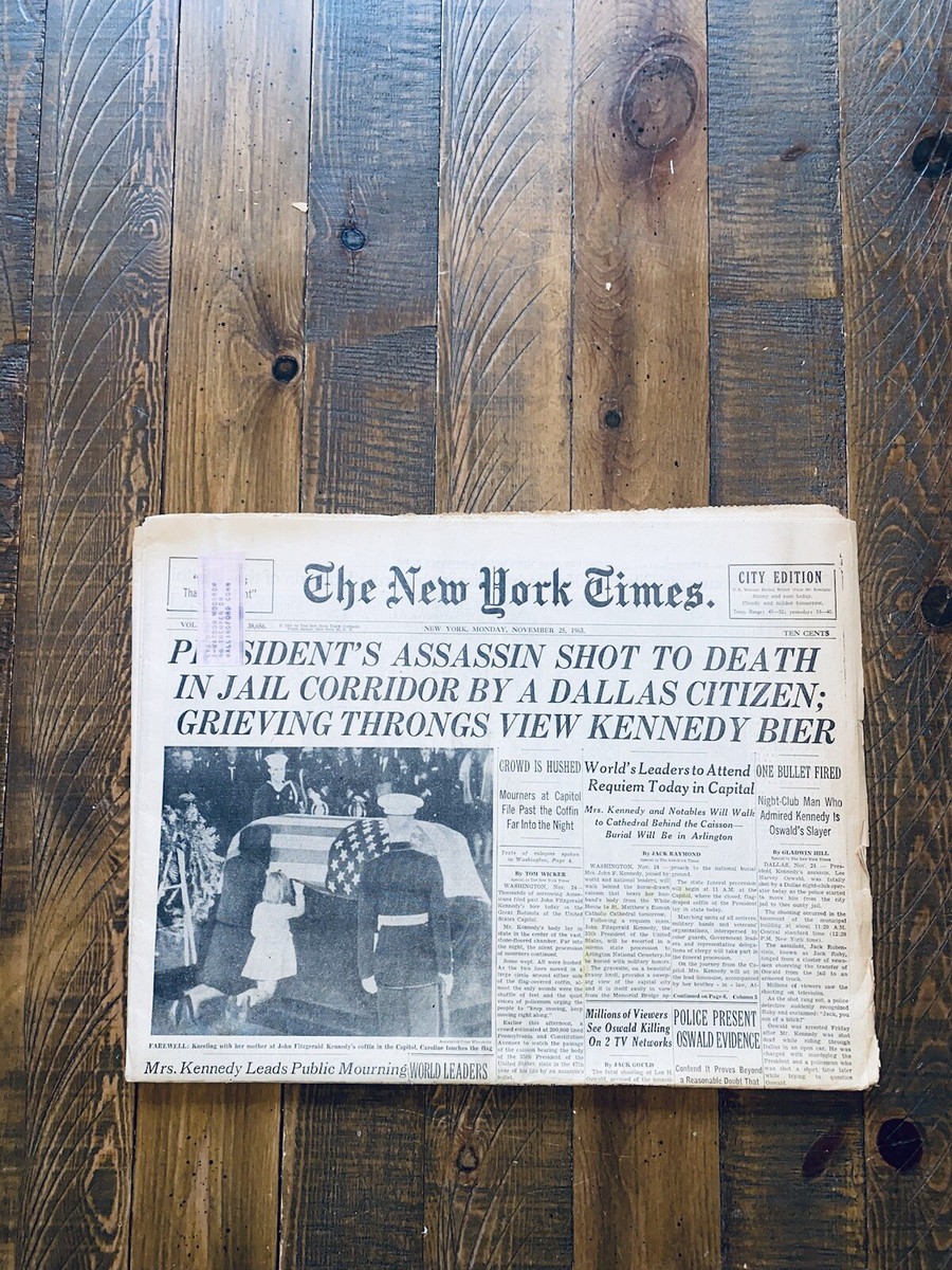 ORIGINAL 1963 NOV 25 NEW YORK TIMES PRESIDENT'S ASSASSIN SHOT TO