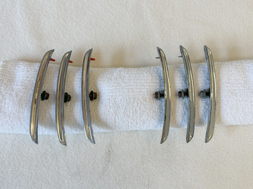 1961 Plymouth Valiant V100 V200 Upper 1/4 Panel Scallop Mouldings Trim 61 - Image 2 of 4