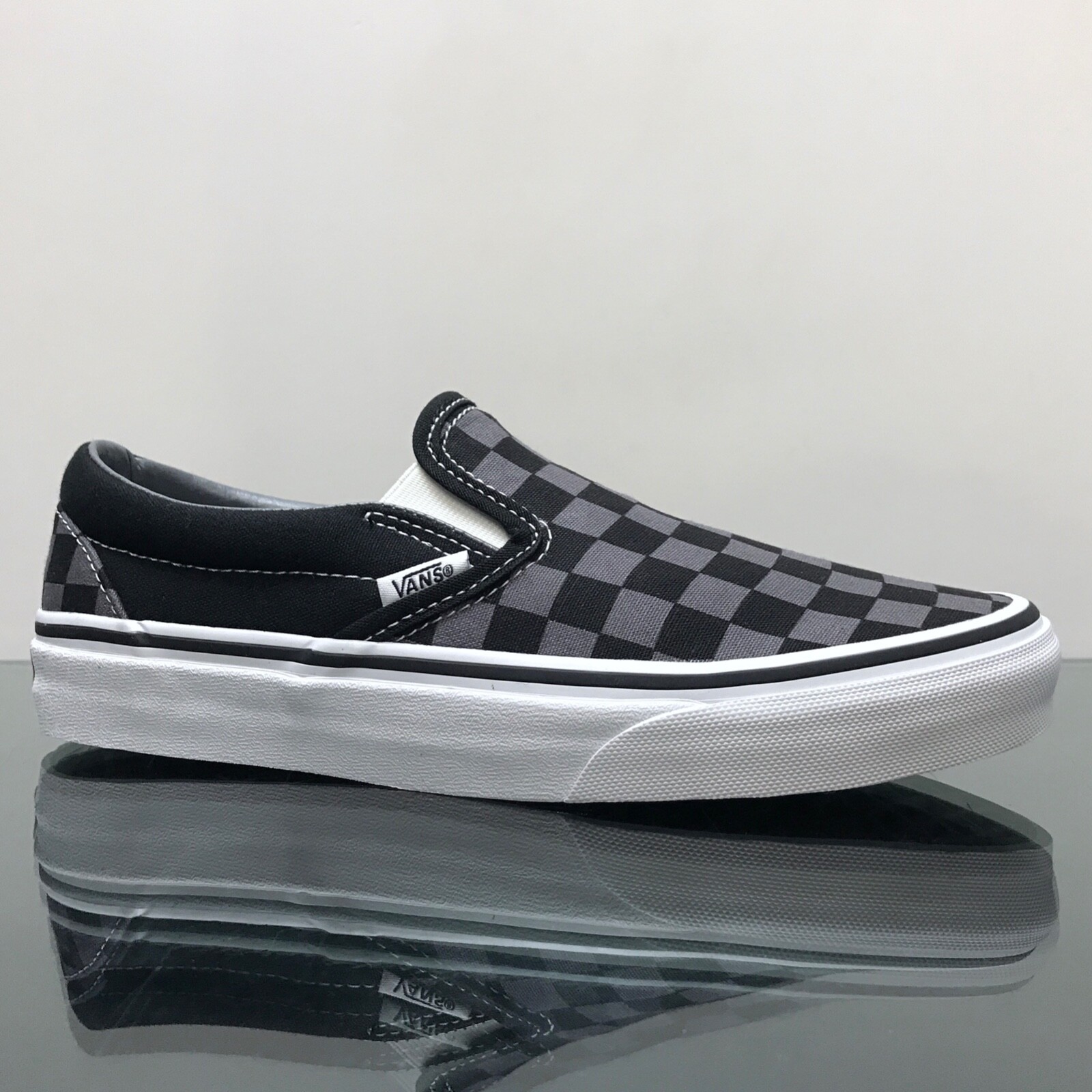 vans classic slip on trainers geometric black true white