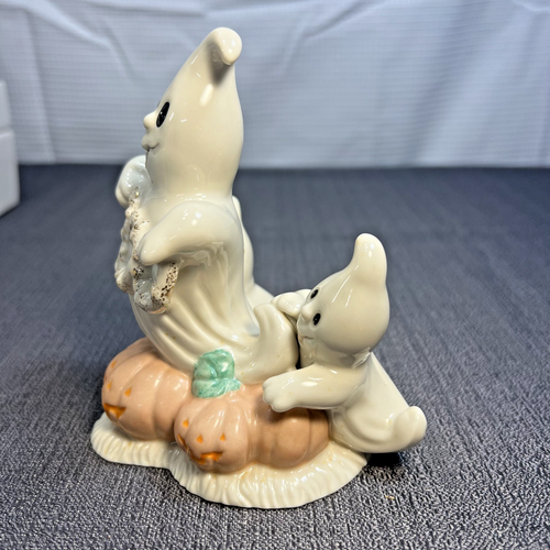 Hermosa estatuilla Lenox Halloween Boo fantasmas de miedo con calabazas 2001 - Imagen 2 de 9