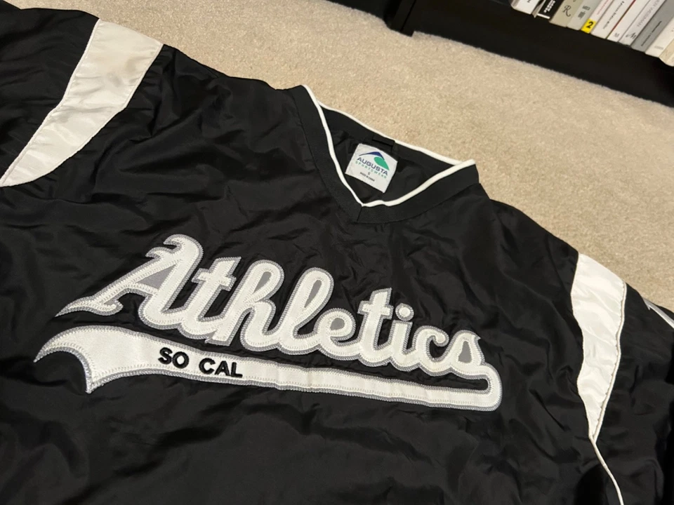 ATHLETICS 'So Cal' Augusta Sportswear Black 'Raiders' vtg SMALL Men's sweatshirt - Image 4 of 4