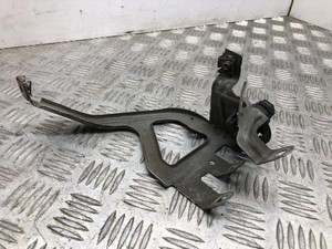 BMW 5 F10 Kotflügelhalter vorne links 2.00 Diesel 135kw 2011 22991754