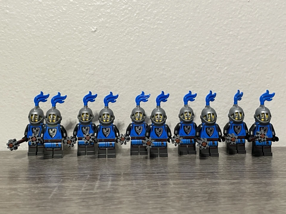 10 Lego Black Falcon Knight Mace Minifigures - Image 2 of 4