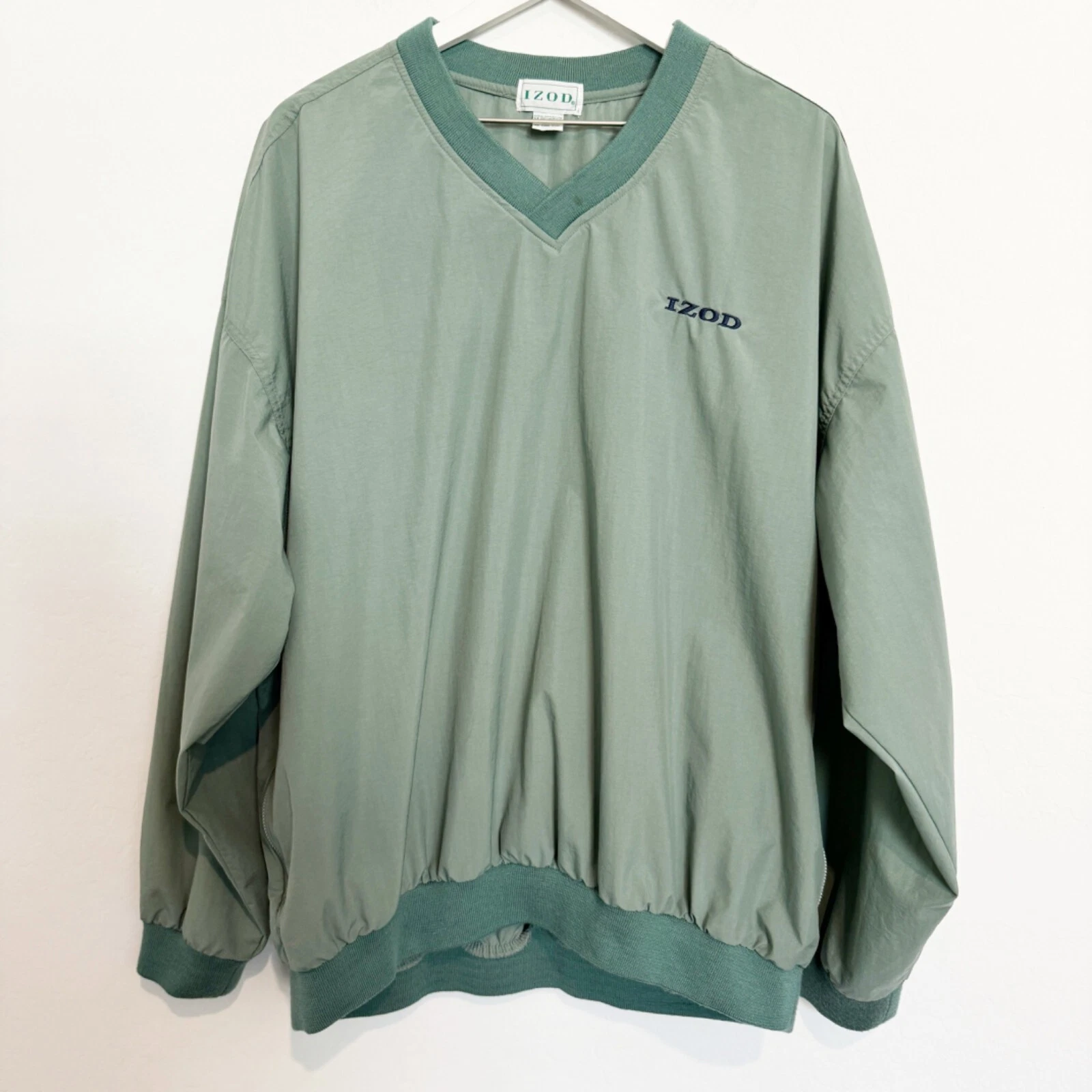 Izod Vintage V-Neck Pullover Nylon Golf Windbreaker Shirt Top Embroidered Vtg XL
