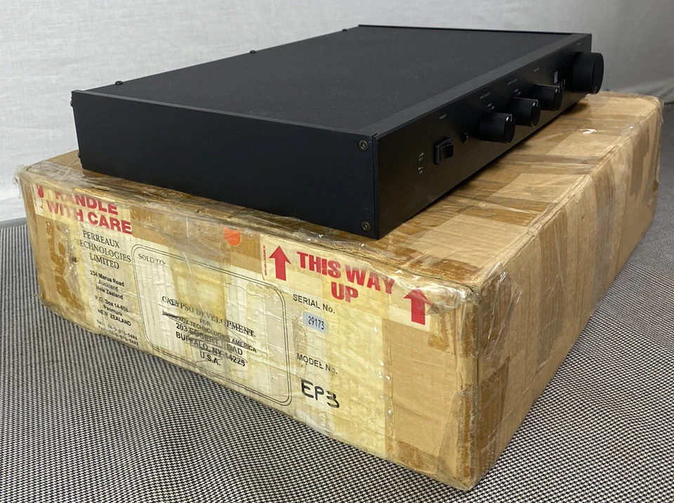 PREAMPLIFICADOR ESTÉREO PERREAUX EP-3 CAJA ORIGINAL con teléfono MM/MC - reparado probado Foto 2 de 4