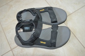 teva holliway mens