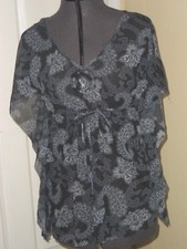 ***SWEET PEAS MATERNITY TOP BLOUSE SIZE S BLACK GRAY PAISLEY BUTTERFLY SIDES NWT