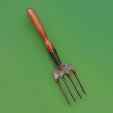 Vintage Hand Fork 🌿 P424 (Twisted Tines Old Gardening Tool)
