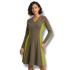 Jessica Simpson Women’s Two-Tone Knit Long Sleeve Sweater Dress – Size Small