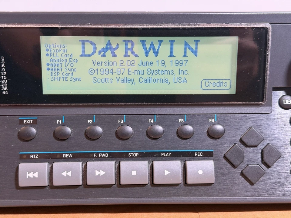 E-MU Darwin Digital Audio Disk Recorder EMU With Internal Iomega Jaz SCSI Drive - Image 3 of 4