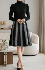 Chanel CC Logo Fall 2005 Knit Skirt Wool Midi Black Gray Houndstooth Striped 42