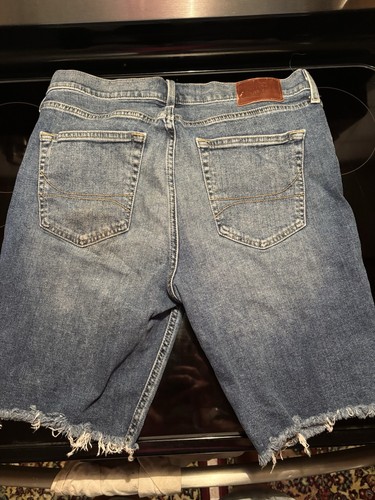 Hollister Shorts Herren Gr. 34 Skinny Denim Short 9" Epic Flex Distressed Stretch - Bild 8 von 8