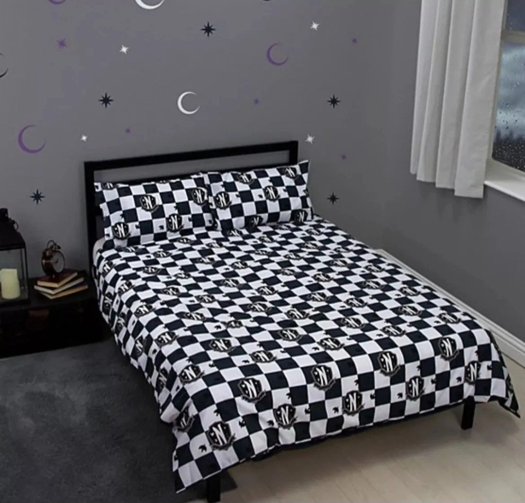 Netflix Wednesday Addams Nevermore Academy King Size Reversible Duvet Set