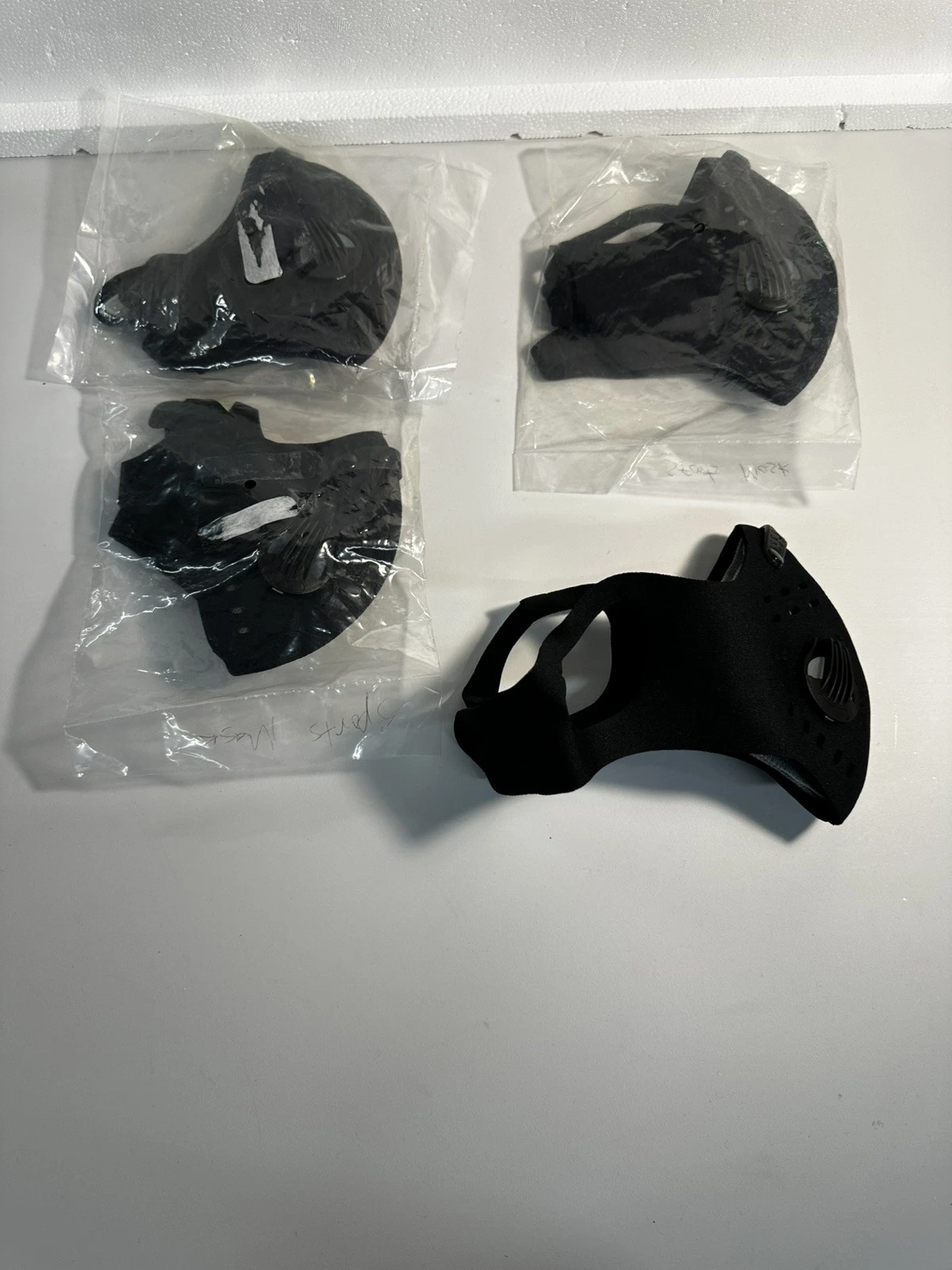 4 Reusable Face Masks Breathing Valves Sports Cycling Outdoor Carbon Filter NEW