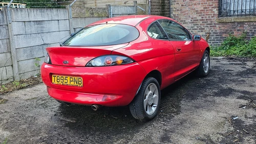 Ford Puma 1.4 abs lux One owner from new ( ME ) - Picture 3 of 8