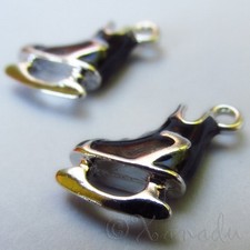 Ice Skate Charms 17mm Black Enamel Winter Pendants C0440 - 2, 5 Or 10PCs