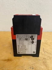 Telemecanique XPSAX5120 Safety Relay