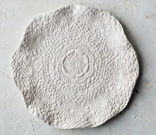 FRONTGATE EXCLUSIVE Lace Dinnerware Dinner Plates Set of 4 - NEW IN ORIGINAL BOX