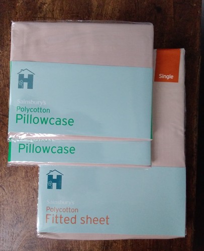 Sainsburys Polycotton Single Light Brown Fitted Sheet (90x190cm)+ 2 Pillow Cases - Picture 2 of 13