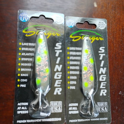 2 Michigan Stinger Glow Trolling Spoons Salmon Walleye  -UV Icee 3 3 /4'' stinger