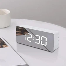 Digital LED Alarm Clock USB Digital Led Display Dlarm Clock for Desk Office Home