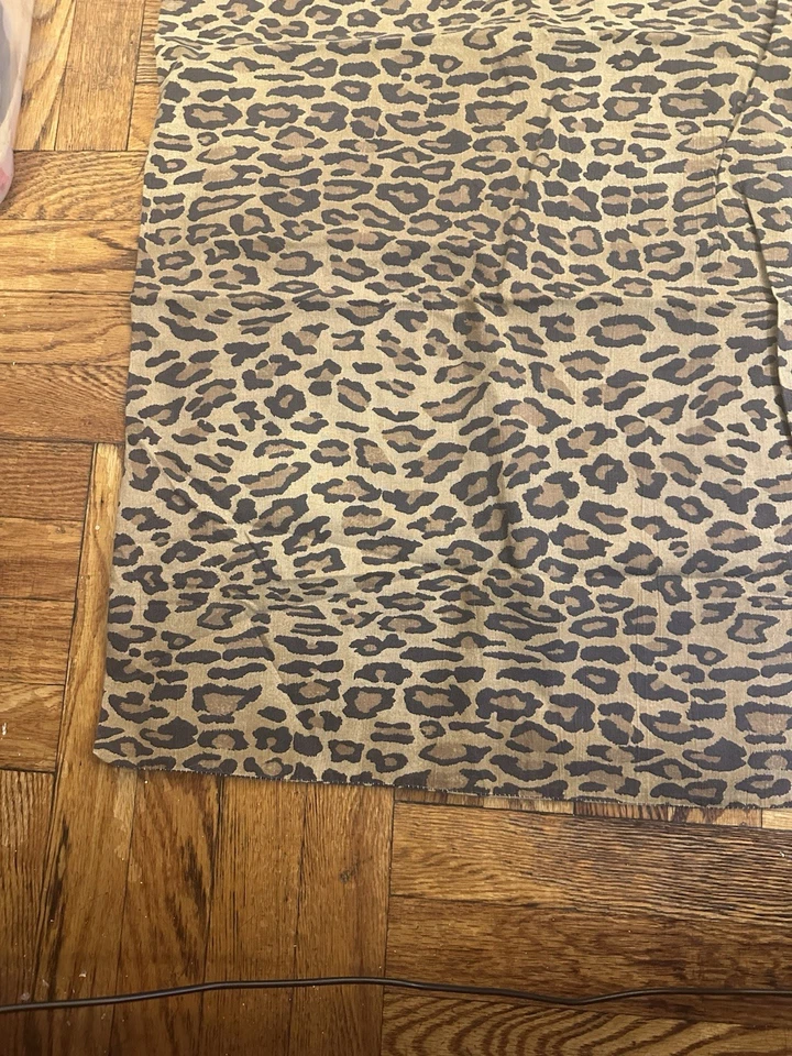 Sábana plana Ralph Lauren Ginebra Aragón Leopardo Reina y 2 fundas de almohada estándar Foto 4 de 4