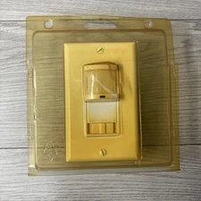 Leviton Decora Motion Activated Light Control 150 Degree PR150-1LW OPEN BOX